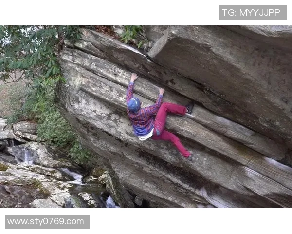 攀岩战术解析：上海攀岩队边路渗透体系的创新与实践探讨